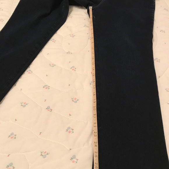 Gloria Vanderbilt Jean - Picture 10 of 11